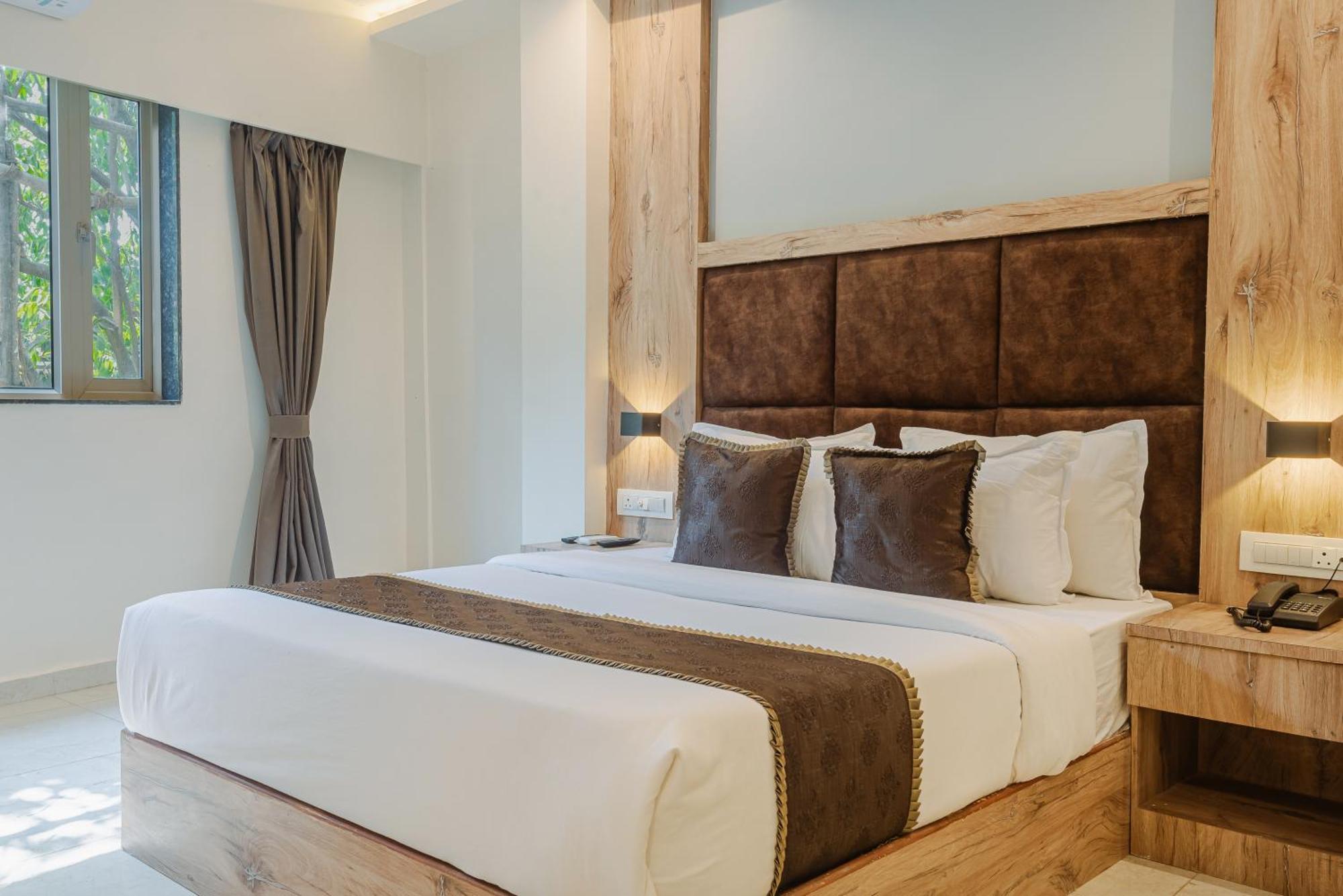 Hotel Silver Park Мумбаи Экстерьер фото