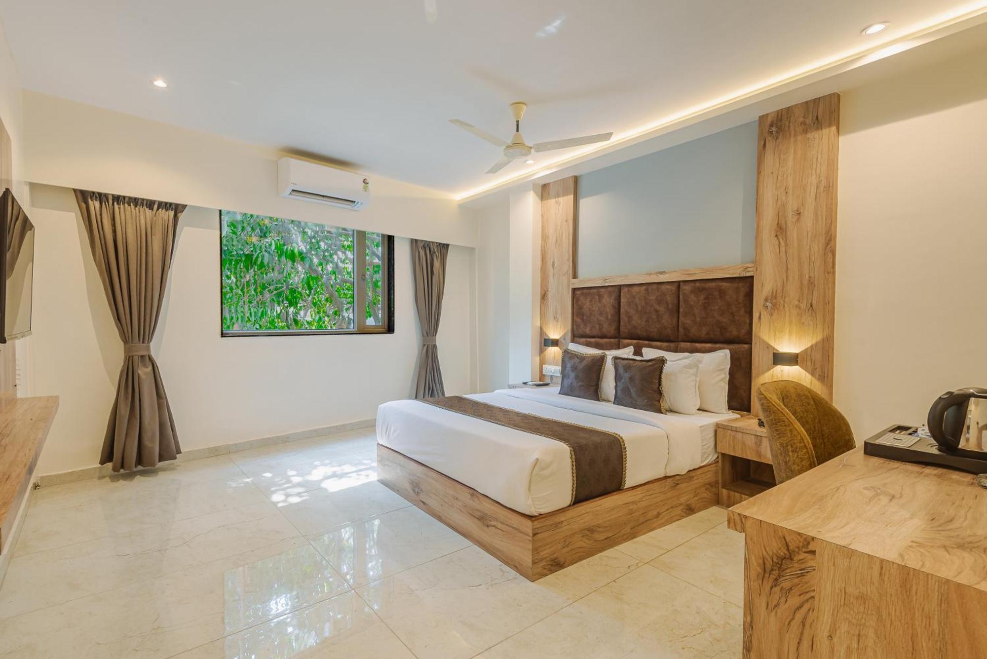 Hotel Silver Park Мумбаи Экстерьер фото