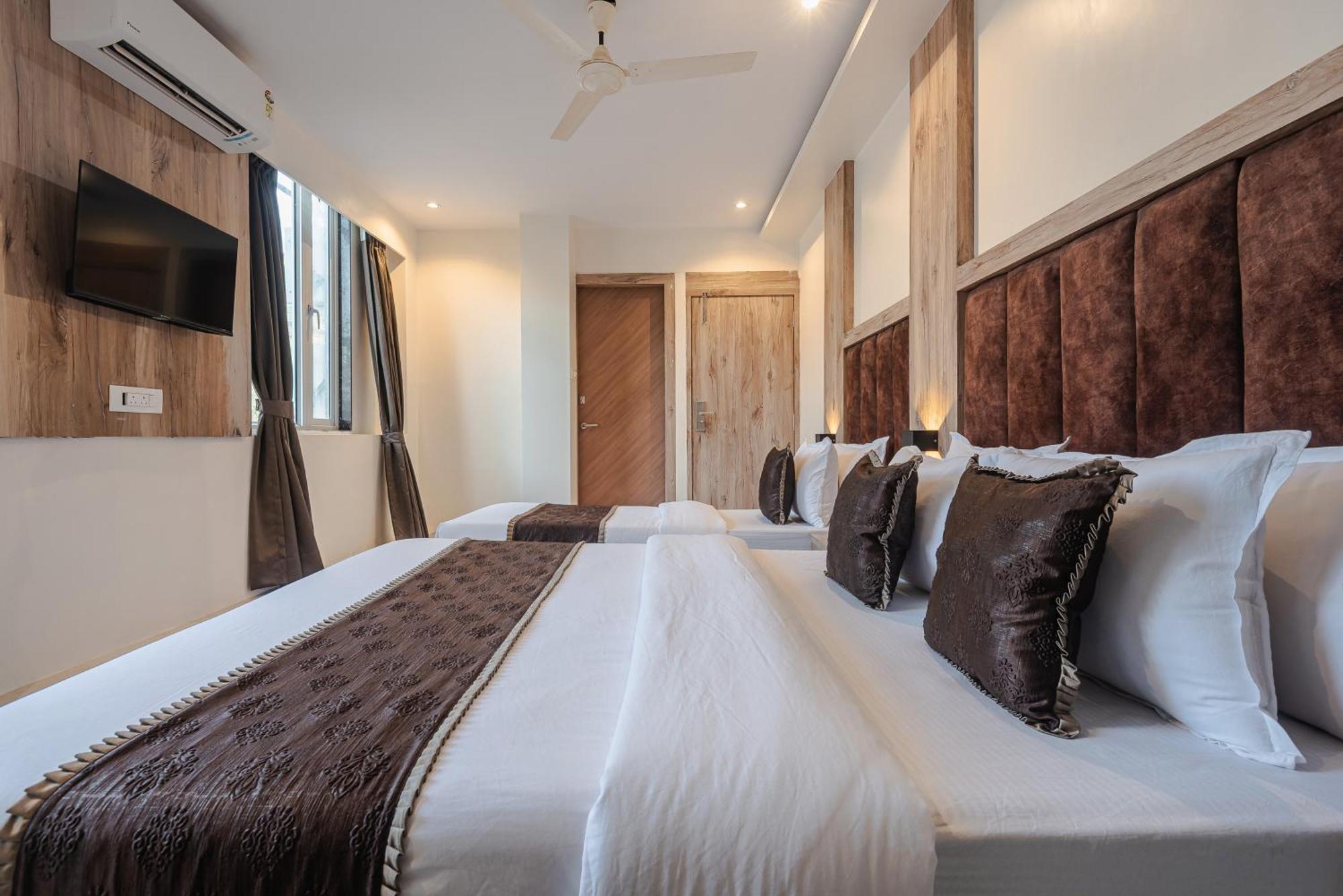 Hotel Silver Park Мумбаи Экстерьер фото
