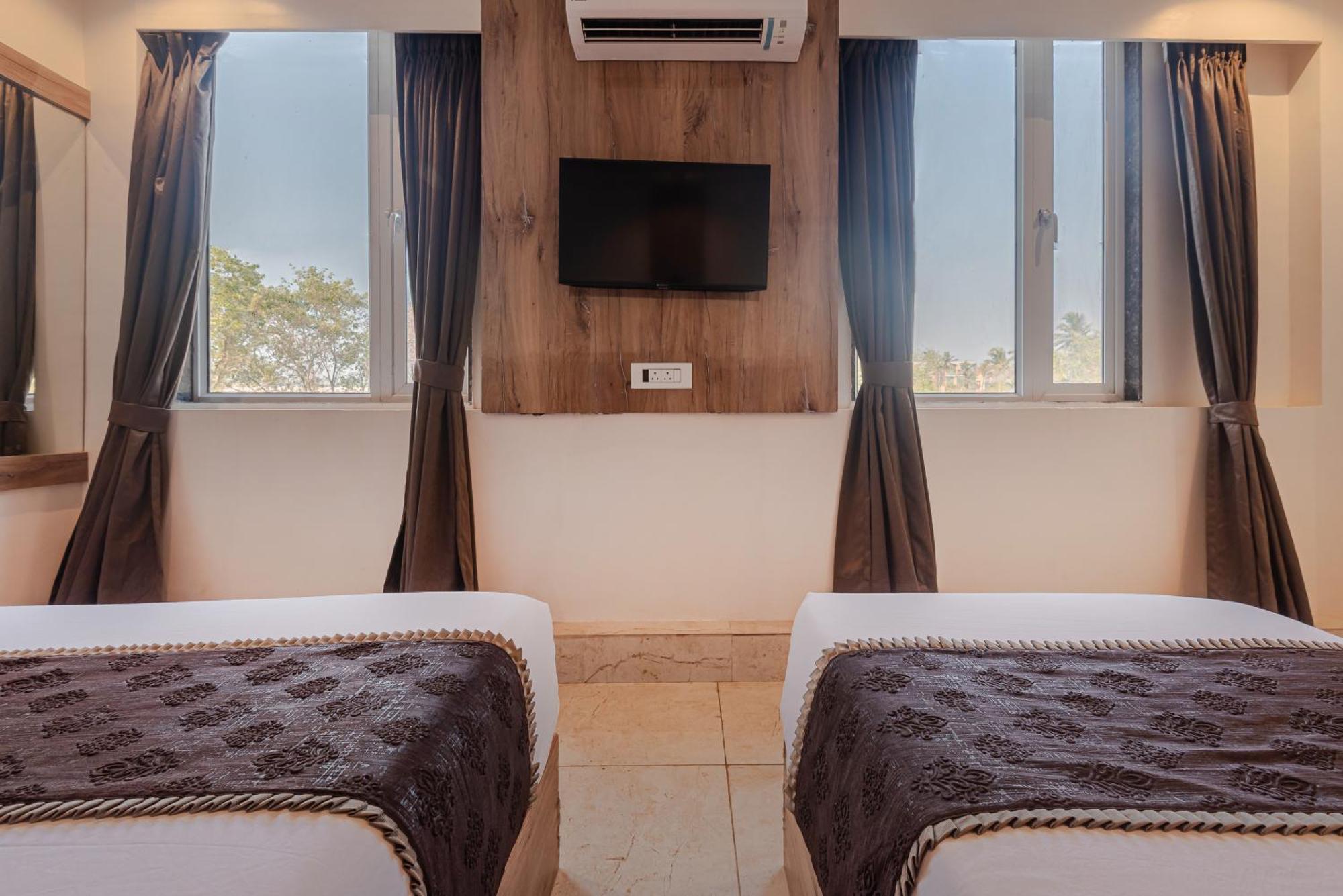 Hotel Silver Park Мумбаи Экстерьер фото